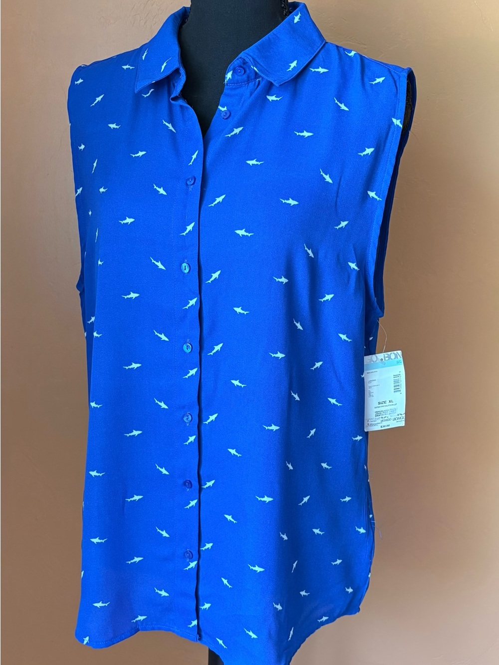 BONGO Shark Print Sleeveless Top Size XL NWT!